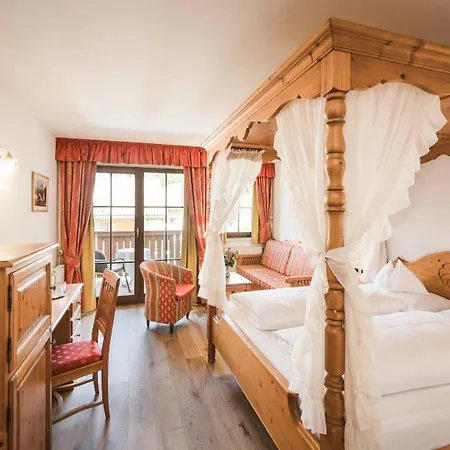Ansitz Jakoberhof 4*