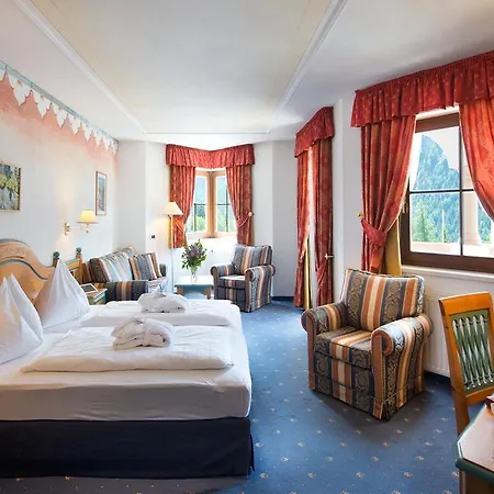 Ansitz Jakoberhof Hotel 4*